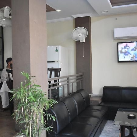 Hotel Avanti Rawalpindi Extérieur photo
