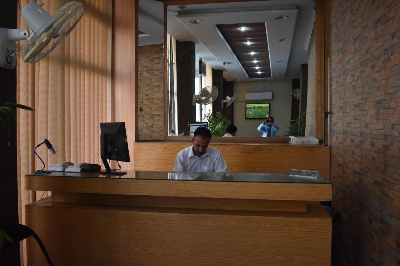 Hotel Avanti Rawalpindi Extérieur photo